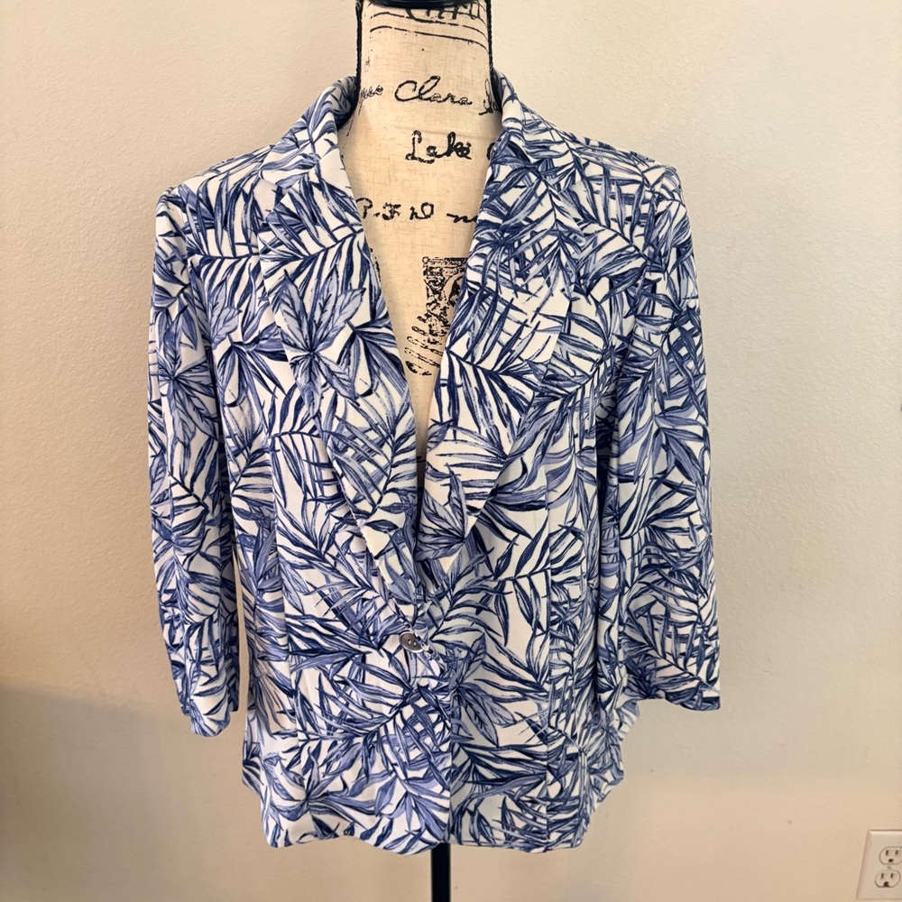 Blue and White Leaf Print Women's Blazer